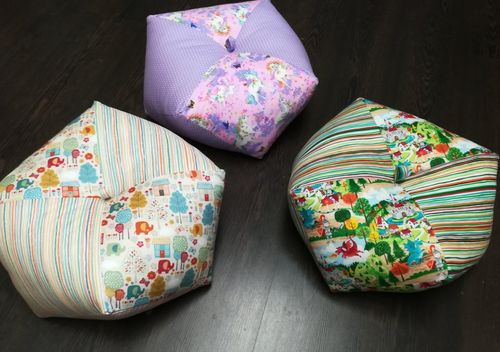 Materialpackung und fertige Sitzkissen für Kinder